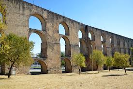 Amoreira Aqueduct.jpg