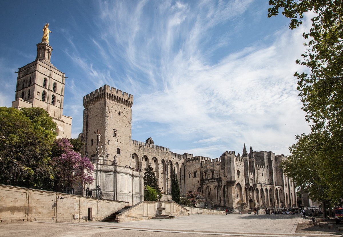 Palais des Papes.jpg
